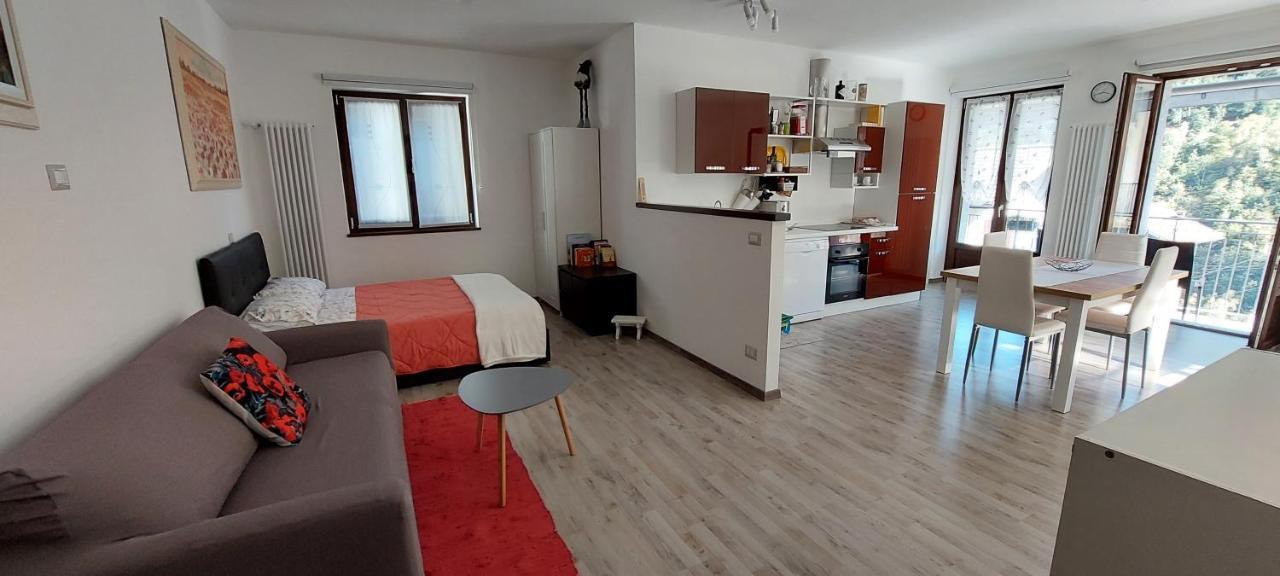 Iris Home Camblione Екстер'єр фото